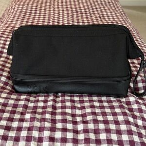 BEIS dopp kit in black
